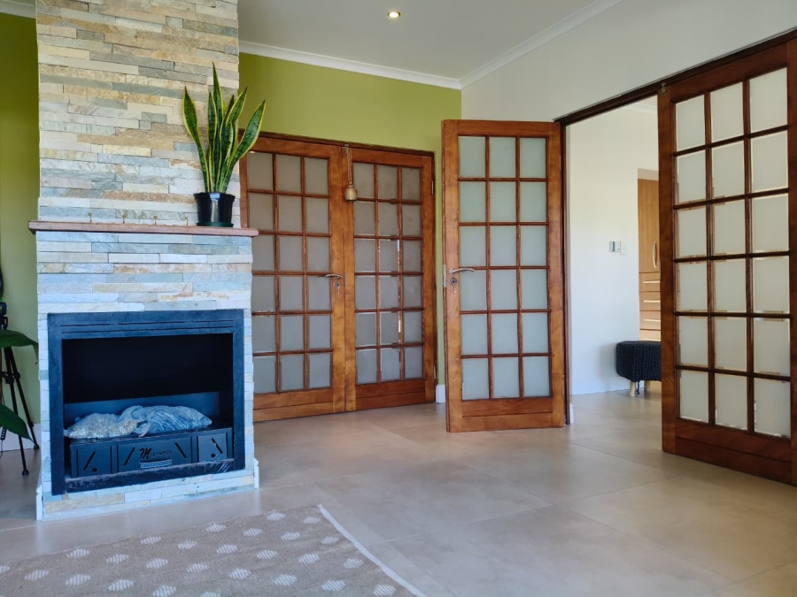 5 Bedroom Property for Sale in Marina Martinique Eastern Cape